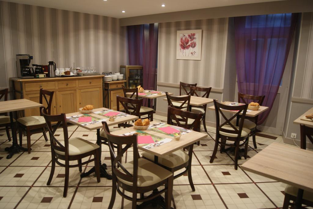 Logis Hotel Restaurant Des Voyageurs Tarnac Exteriér fotografie